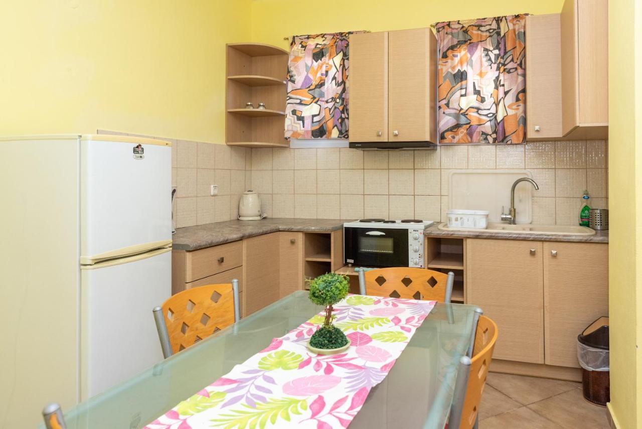 Argo Apartment